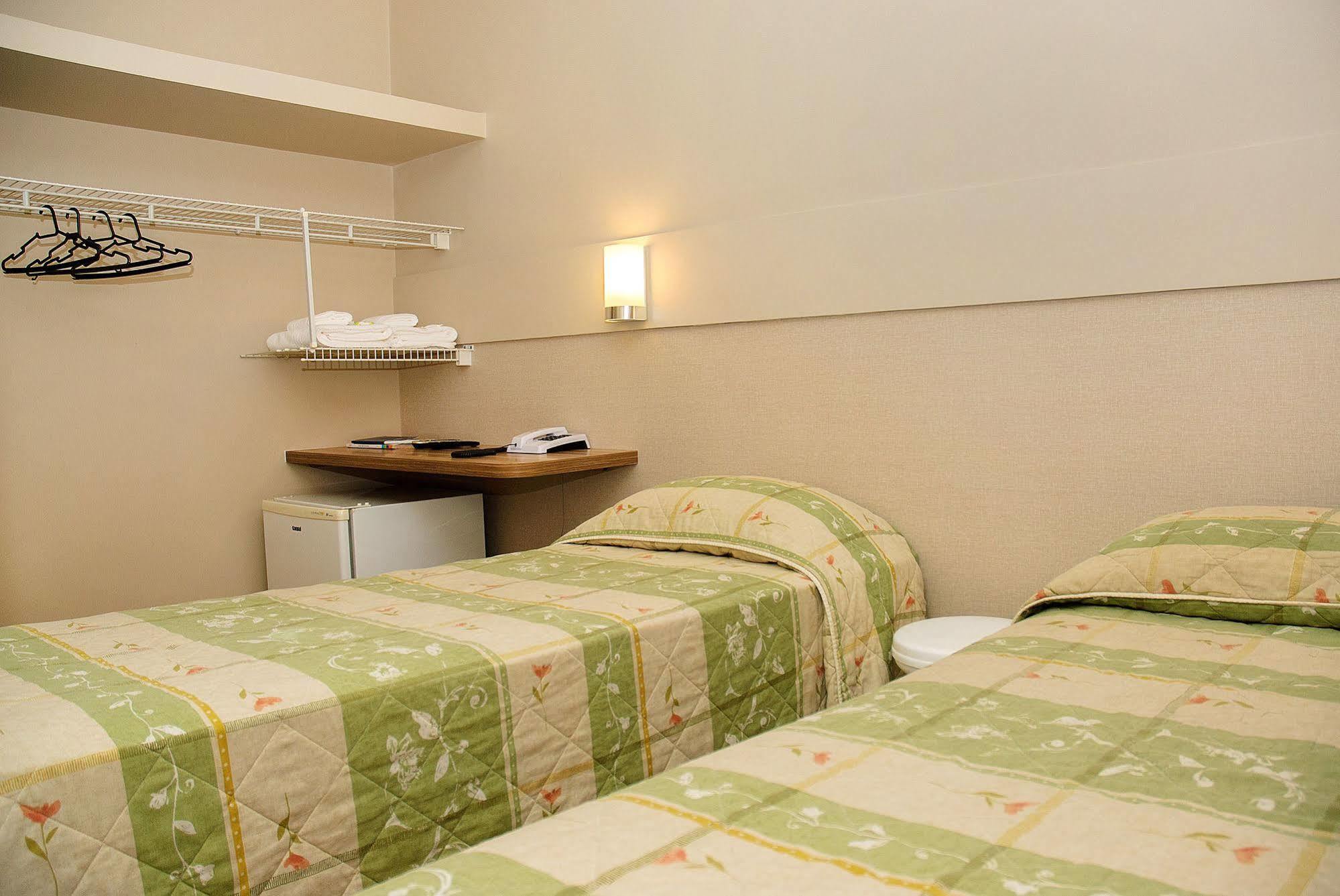Hotel Lumini 库里提巴 外观 照片